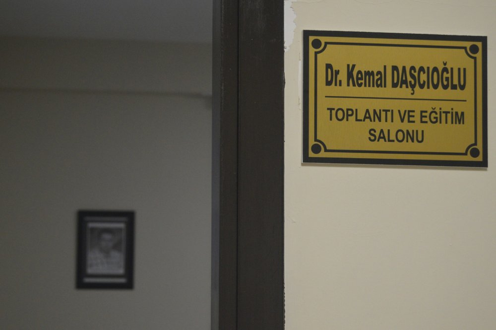 Dr. Kemal Daşçıoğlu’nun Adı Toplantı Salonuna Verildi
