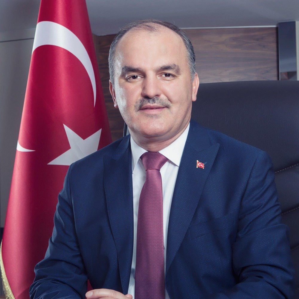 Pamukkale Eski Belediye Başkanı Hüseyin Gürlesin Koronaya yakalandı.