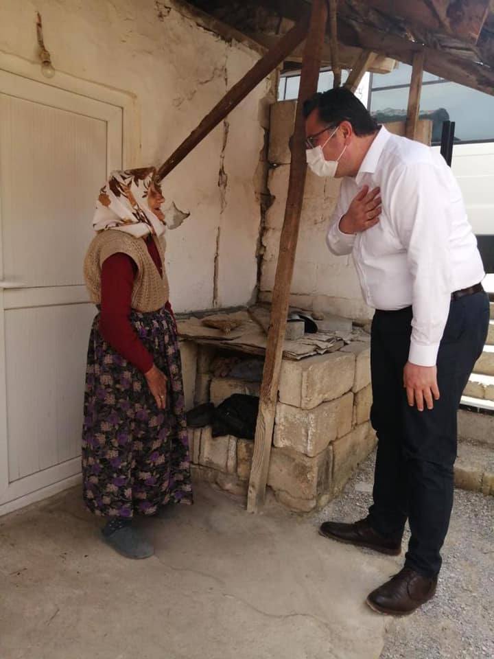 Tavas Belediye Başkanı Hüseyin İnamlık ilçeye bağlı; Akıncılar, Yeşilköy, Denizoluk, Avdan, Kayapınar ve Vakıf Mahallesinde vatandaşları evlerinde ziyaret etti. 