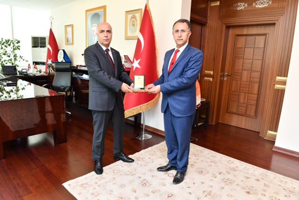 Başkan Gülbay'dan Vali'ye Ziyaret